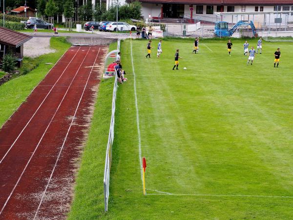 Sportplatz an der Schule - Rettenberg