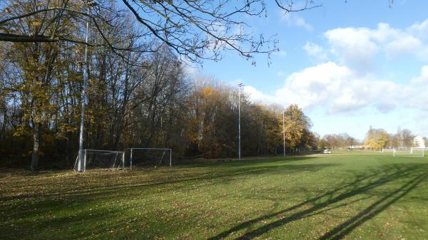 Bezirkssportanlage Melverode B-Platz - Braunschweig-Melverode