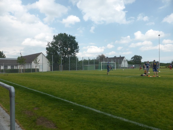 Sportplatz an der Kirche - Böklund