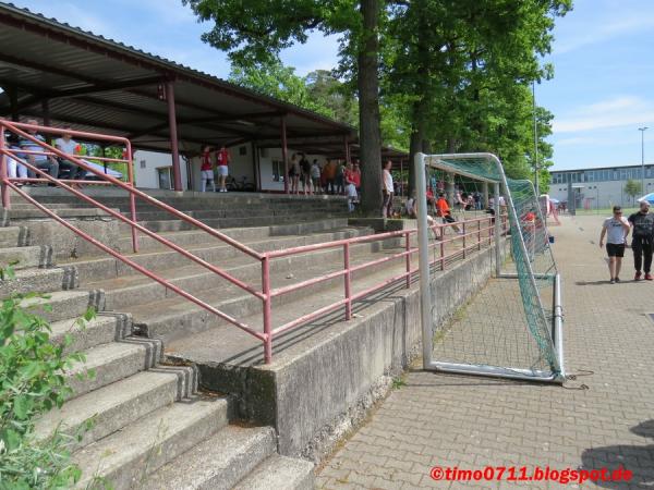 FV-Sportanlage - Kunstrasenplatz am Vereinsheim - Löchgau