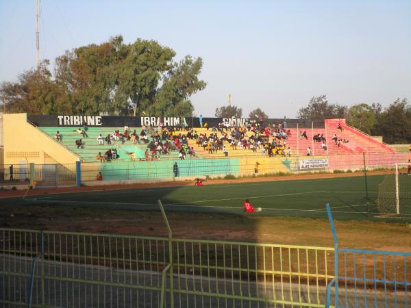 Stade Amadou Barry - Stadion in Guédiawaye