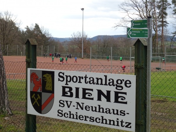 Sportgelände Biene Platz 2 - Neuhaus-Schierschnitz