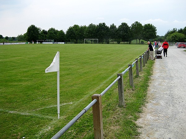 Sportanlage Am Mittelpunkt - Sassenburg-Neudorf-Platendorf