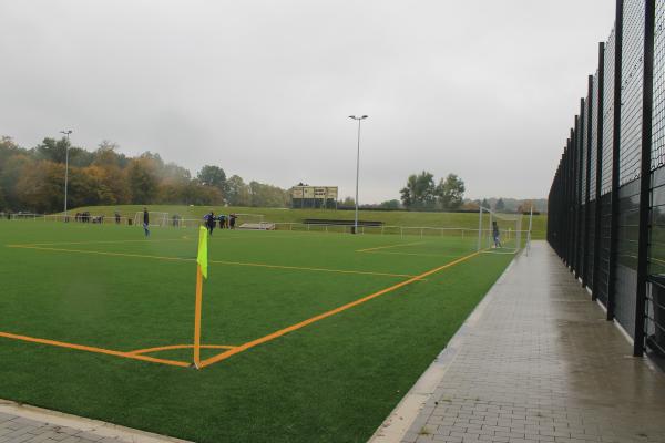 Stadion am Flugplatz B-Platz - Lübeck-Karlshof