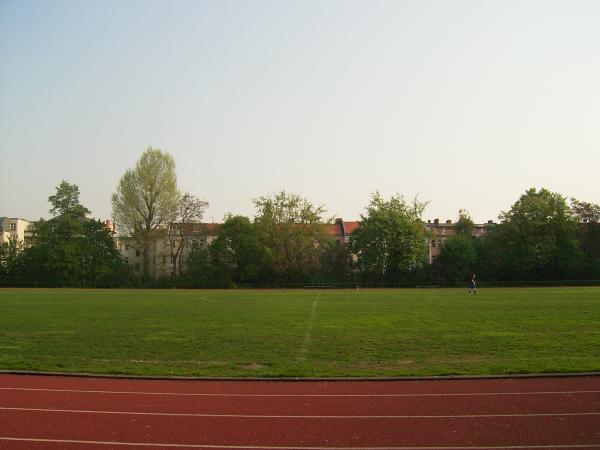 Hanne-Sobek-Sportanlage Platz 2 - Berlin-Wedding