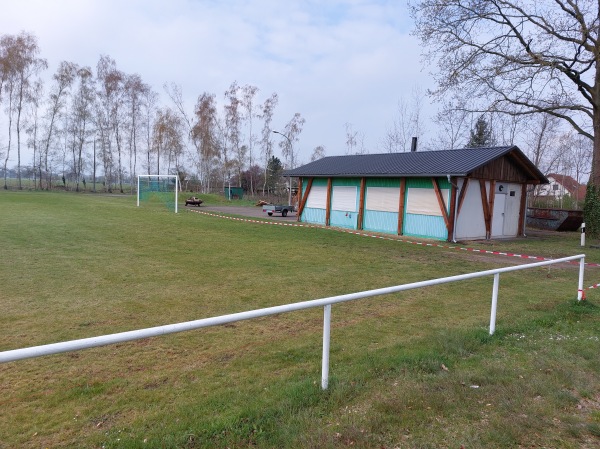 Sportplatz im Birkenwald - Dissen-Striesow