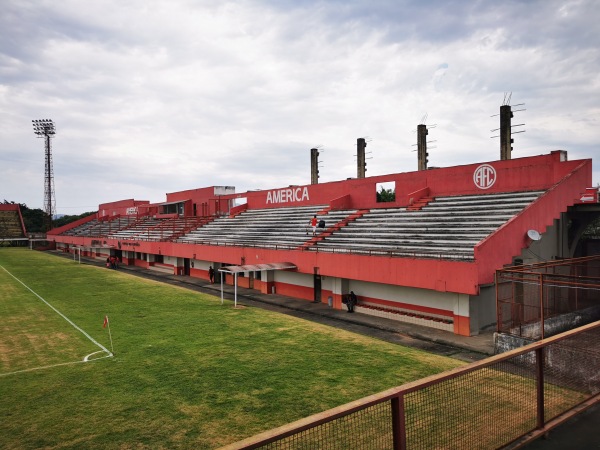 Estádio Giulite Coutinho - Mesquita, RJ