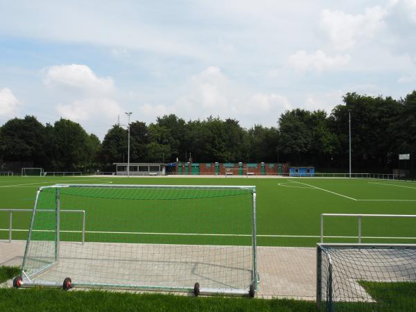 Sportplatz Holzwickeder Straße - Stadion in Dortmund-Neuasseln