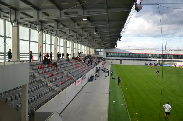 Stadion im FC Bayern Campus - Stadion in München-Neuherberg