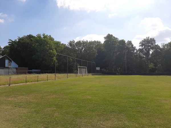 Sportpark Rielerenk veld 6-Turkse Kracht - Deventer