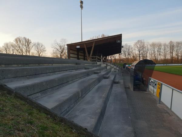 Raiffeisen-Sportpark - Ampfing