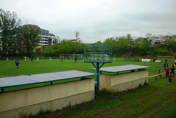 Fotbaloveho hřiště Modrany - Praha