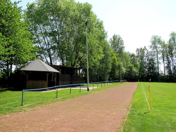 Sportstätte Heidegrund Süd - Osterfeld bei Naumburg-Roda