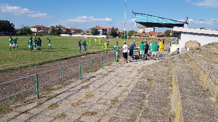 Stadion Voyvodinovo - Voyvodinovo