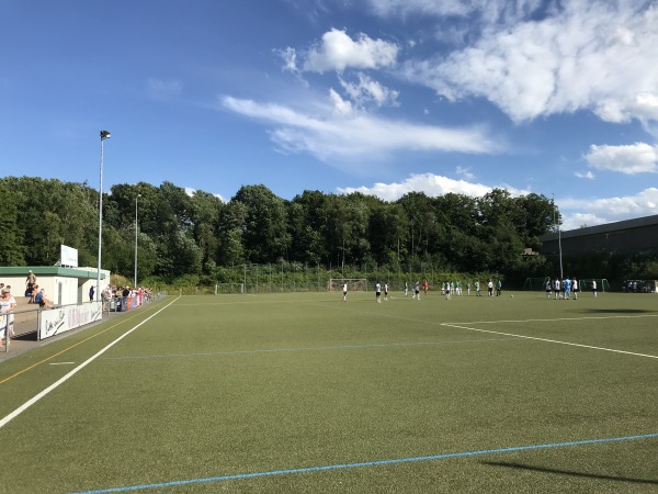 Ursapharm-Arena an der Kaiserlinde Nebenplatz - Spiesen-Elversberg