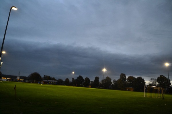 Sportplatz an der Autobahn - Braunschweig-Dibbesdorf