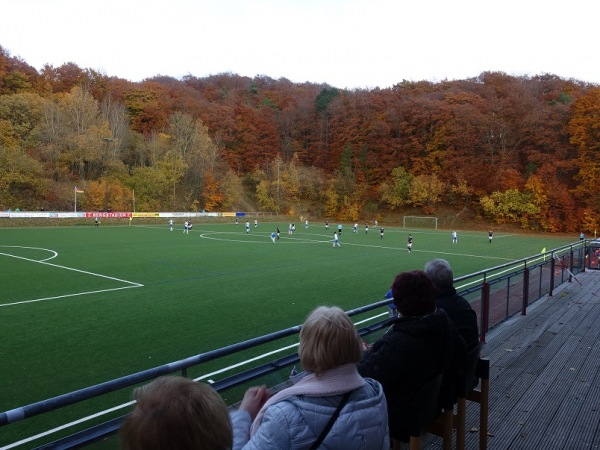 Bergstadion - Stadion in Habichtswald-Dörnberg