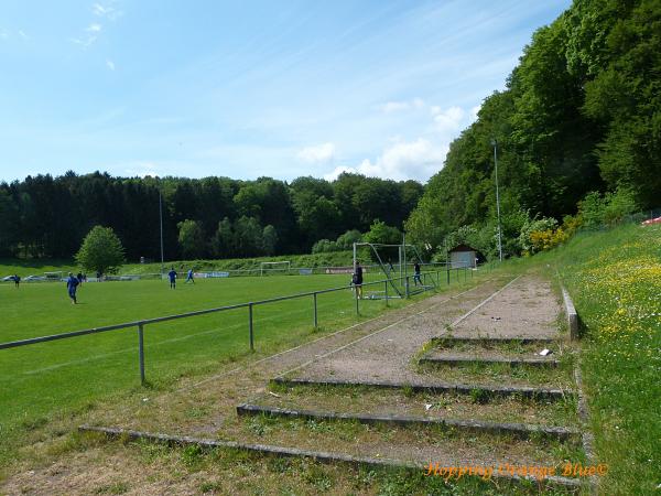 Sportplatz an den Karpfenteichen - Solms-Niederbiel