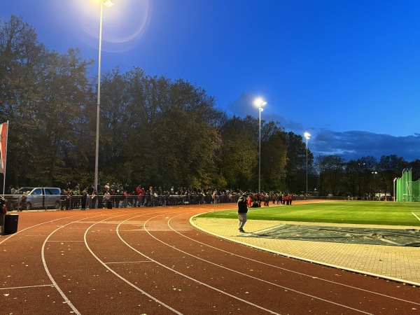 Sportanlage am Stadtgymnasium GSV-Platz - Köln-Porz