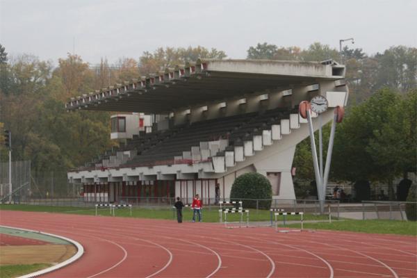 Centre Sportif du Bout-du-Monde terrain d'athlétisme - Stadion in Genève