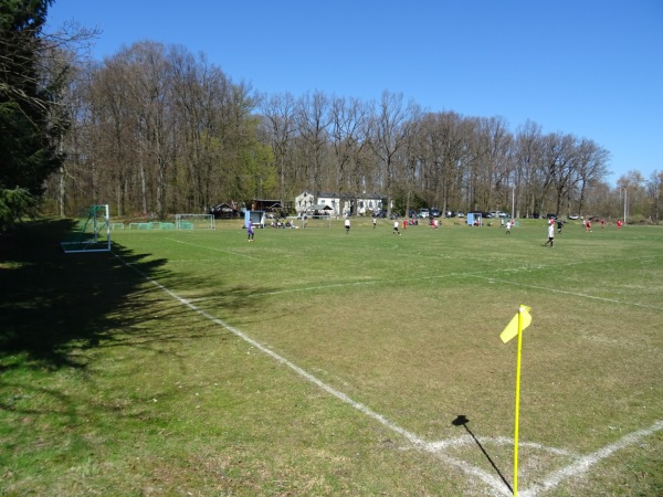 Sportplatz Heinrichshöhe - Leutersdorf/Oberlausitz-Oberleutersdorf