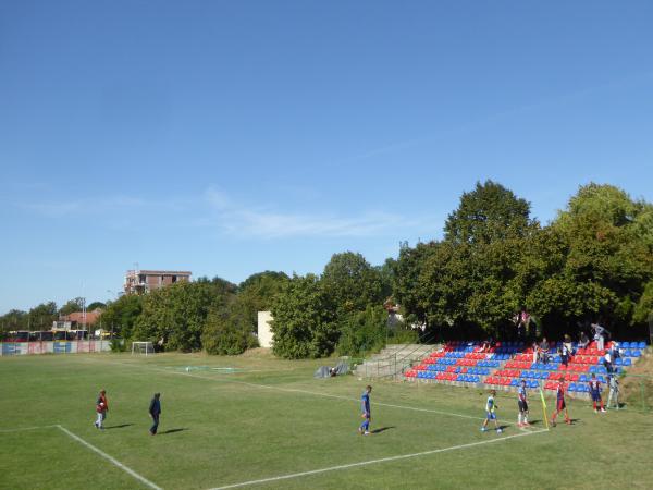 Stadion FK Milutinac - Zemun